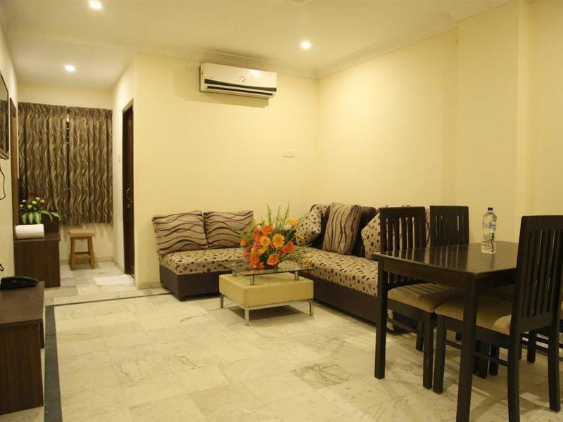 Poppys S.E.T Residency Hotel Kumbakonam Eksteriør billede