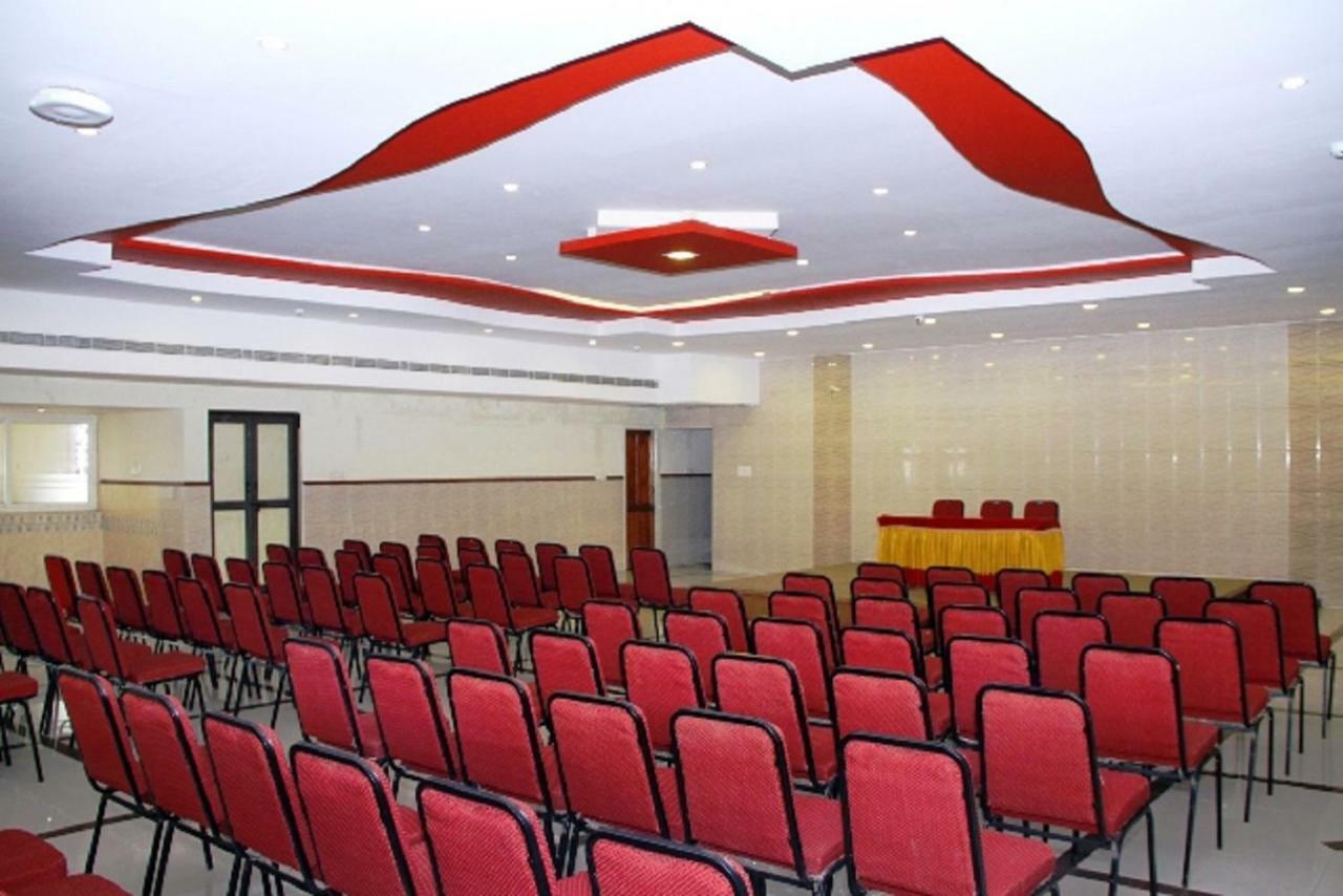 Poppys S.E.T Residency Hotel Kumbakonam Eksteriør billede